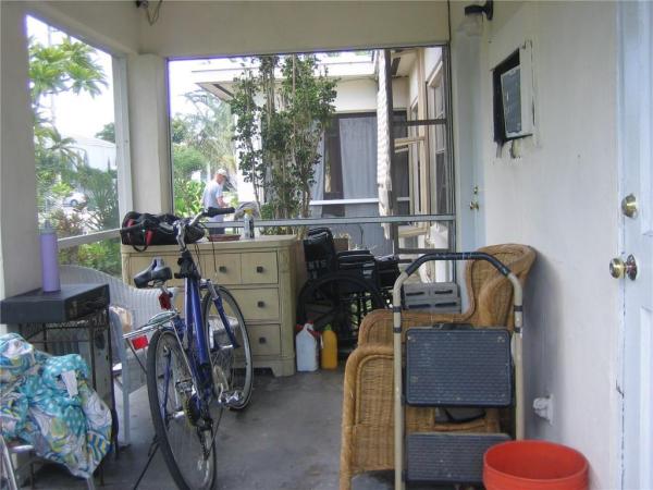 Sunset Manors, 551 NE 26th St #1-4, Wilton Manors, Florida 33305, image 1