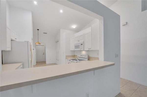Regency Homes At Fairway Isles, 2860 E Aragon Blvd #1, Sunrise, Florida 33313, image 2