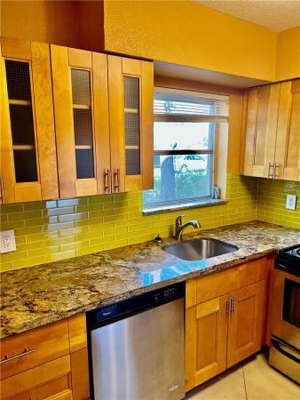 Wilton Village, 2607 NE 8th Ave #20, Wilton Manors, Florida 33334, image 2