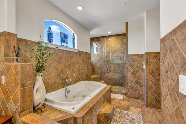Ro Jen Estates, 10478 NW 131st St, Hialeah Gardens, Florida 33018, image 1