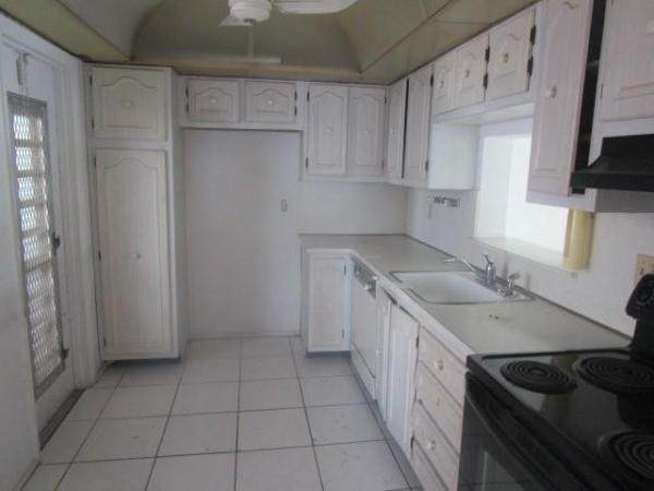 Sapphire, 4000 NW 44th Ave #201, Lauderdale Lakes, Florida 33319, image 3