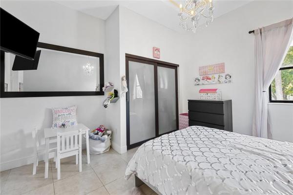 Poinciana Island Yacht & Racquet Club, 311 Poinciana Dr #801, Sunny Isles Beach, Florida 33160, image 1