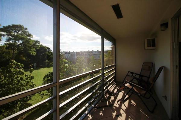 Oakridge, 33 Oakridge C, Deerfield Beach, Florida 33442, image 2