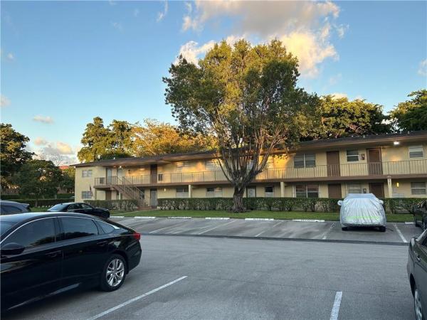 Oriole Gardens 3, 251 NW 76th Ave #207, Margate, Florida 33063, image 1