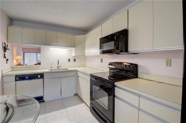 Rosehill Of Banyan Springs, 5040 Rose Hill Dr #204, Boynton Beach, Florida 33437, image 1