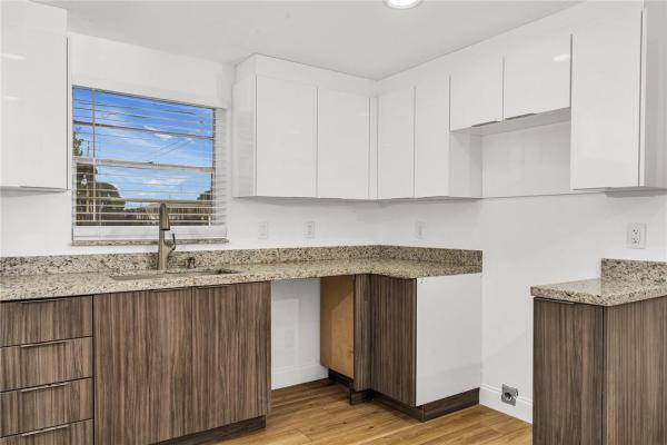 Tropical Terrace, 7964 Overlook Rd, Lake Worth, Florida 33462, image 3