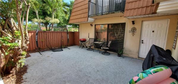 Waterford Courtyards At Crystal Lakes North, 2975 Waterford Dr S, Deerfield Beach, Florida 33442, image 2