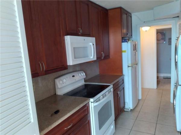 Ocean Colony, 1620 S Ocean Blvd #14-M, Lauderdale By The Sea, Florida 33062, image 2