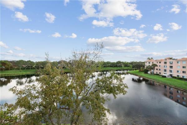 Regal Shores North At Coral Lakes, 5810 Crystal Shores Dr #405, Boynton Beach, Florida 33437, image 2