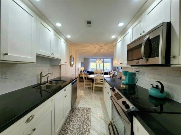 Cypress Chase, 4899 NW 26th Ct #447, Lauderdale Lakes, Florida 33313, image 2