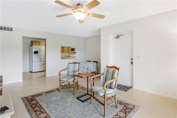 The Palm Club, 1104 W Green Pine Blvd #A2, West Palm Beach, Florida 33409, image 2
