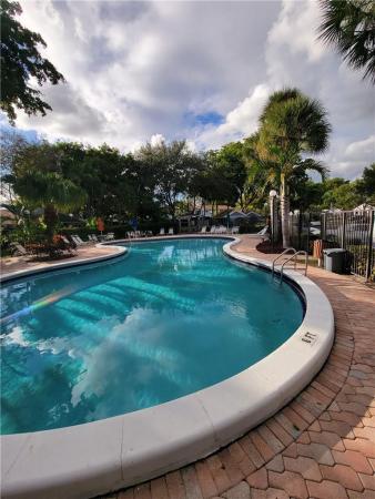 Heftler Townhouses At Red Bridge, 4111 NW 78th Ave, Sunrise, Florida 33351, image 1