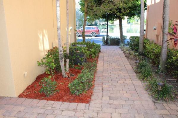 Sierra Bay, 3210 Mirella Dr, Riviera Beach, Florida 33404, image 2