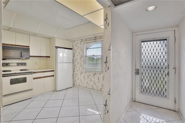 Aruba Village, 3305 Aruba Way #N4, Coconut Creek, Florida 33066, image 1
