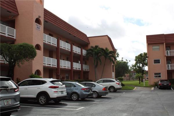 Sunrise Lakes 3, 9521 Sunrise Lakes Blvd #306, Sunrise, Florida 33322, image 1