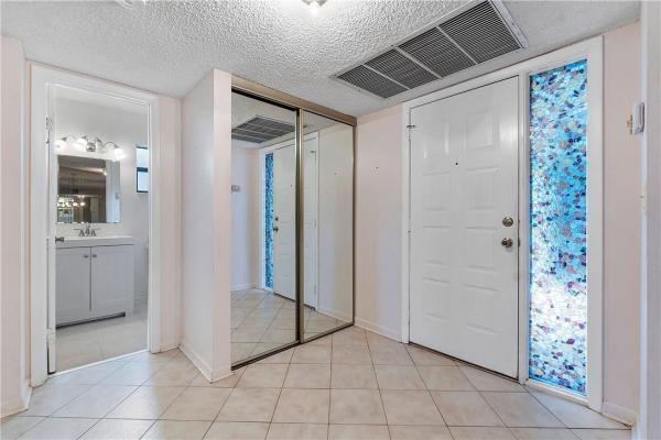 Karanda Village 4, 3927 N Carambola Cir #2901, Coconut Creek, Florida 33066, image 1