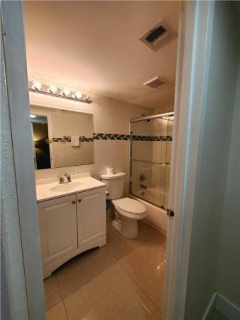 Somerset, 2821 Somerset Dr #209, Lauderdale Lakes, Florida 33311, image 3