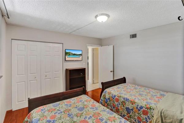 Colony Point, 1001 Colony Point Cir #401, Pembroke Pines, Florida 33026, image 1