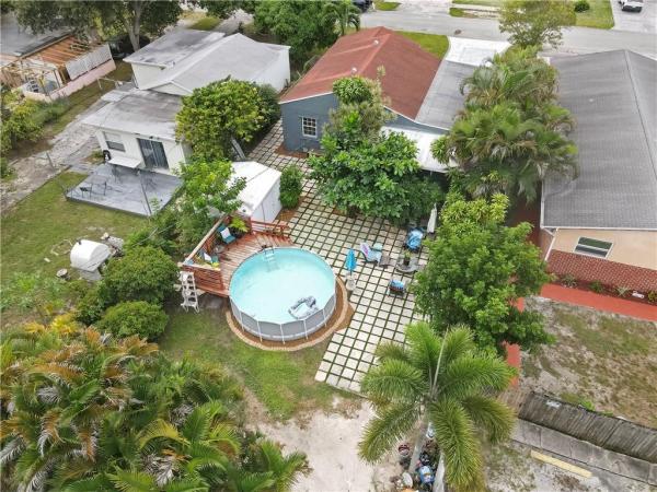 Hollywood Park, 2221 Harding St, Hollywood, Florida 33020, image 2