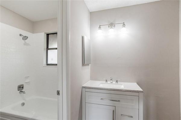 Strathmore Gate, 78 Wood Rose Ct, Royal Palm Beach, Florida 33411, image 3