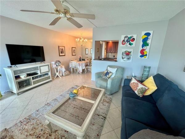 Markham, 407 Markham S, Deerfield Beach, Florida 33442, image 2