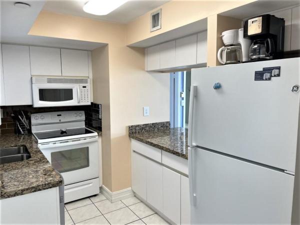 Le Montcalm, 18000 N Bay Rd #701, Sunny Isles Beach, Florida 33160, image 2