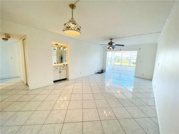 Isle Of Boca Dunes, 9370 SW 8th St #423, Boca Raton, Florida 33428, image 1