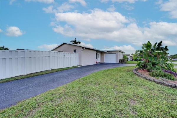 Windward Isle, 11650 NW 40th Pl, Sunrise, Florida 33323, image 3
