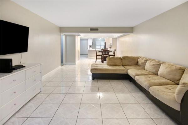 The Pines Of Boca Barwood, 23380 Carolwood Ln #202, Boca Raton, Florida 33428, image 1