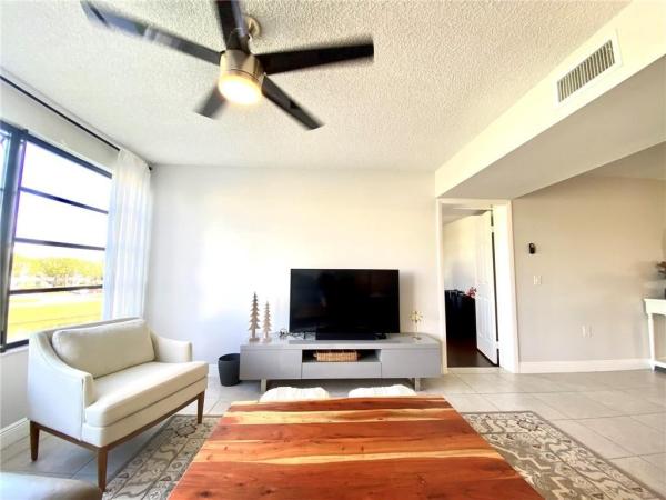 Whitehall At Camino Real, 6037 Balboa Cir #304, Boca Raton, Florida 33433, image 2