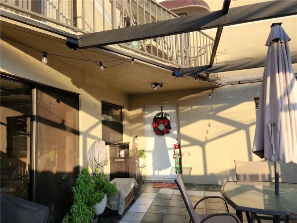 Chateau Wood, 4025 Village Dr #D, Delray Beach, Florida 33445, image 2