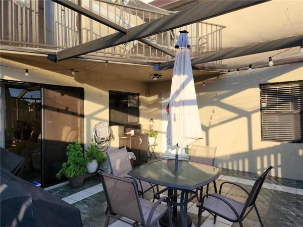 Chateau Wood, 4025 Village Dr #D, Delray Beach, Florida 33445, image 3