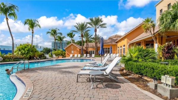 Aventura Marina 2, 3330 NE 190th St #917, Aventura, Florida 33180, image 2