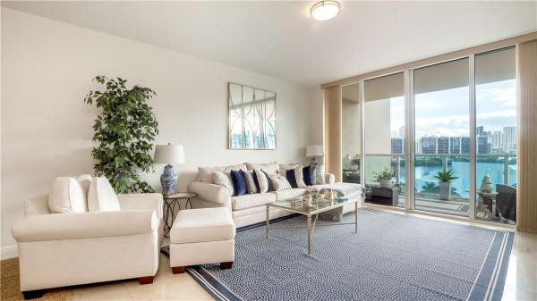 Aventura Marina 2, 3330 NE 190th St #917, Aventura, Florida 33180, image 1