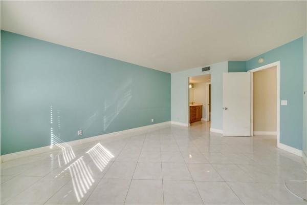Buckingham At Century Village, 900 SW 125th Way #304R, Pembroke Pines, Florida 33027, image 1