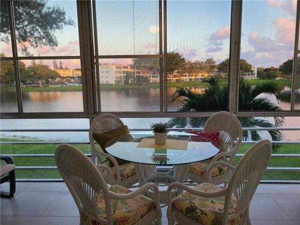 Cambridge, 2111 Cambridge E, Deerfield Beach, Florida 33442, image 1