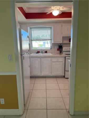 Emory At Cresthaven Villas, 2737 Emory Dr E #F, West Palm Beach, Florida 33415, image 2