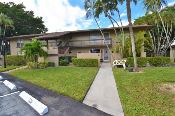 Palm Greens At Villa Del Ray, 13755 Via Aurora #D, Delray Beach, Florida 33484, image 2