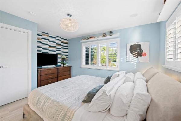 Middle River Manor, 2217 NE 19th Ave, Wilton Manors, Florida 33305, image 3