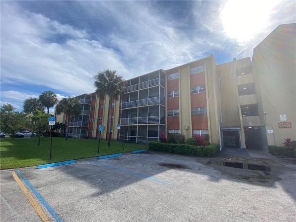 Royal Point, 3700 NW 21st St #310, Lauderdale Lakes, Florida 33311, image 1