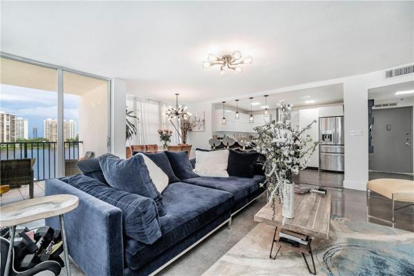 Commodore Plaza Tower, 2750 NE 183rd St #609, Aventura, Florida 33160, image 3
