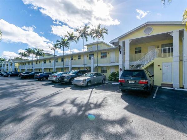 The Grove At Wilton Manors , 2660 NE 8th Ave #211, Wilton Manors, Florida 33334, image 2