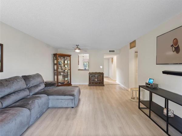 Le Club At Cypress Bend, 2209 S Cypress Bend Dr #307, Pompano Beach, Florida 33069, image 1