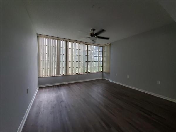 Whitehall Of Pine Island Ridge, 1502 Whitehall Dr #204, Davie, Florida 33324, image 1
