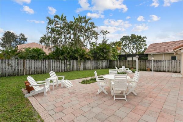 Le Cristal, 2995 E Budd Dr, Cooper City, Florida 33026, image 2