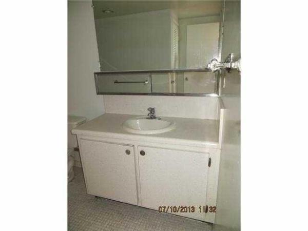 Oceanview B, 19380 Collins Ave #425, Sunny Isles Beach, Florida 33160, image 2