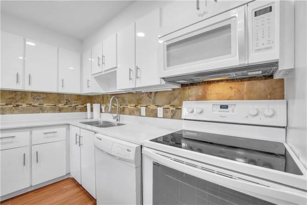 Bravura, 3101 N Country Club Dr #102, Aventura, Florida 33180, image 1