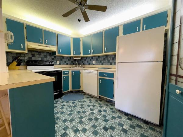 Pine Ridge South 3, 339 Knotty Pine Cir #B-2, Greenacres, Florida 33463, image 2