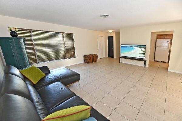 Lake Park Residential, 514 E Redwood Dr, Lake Park, Florida 33403, image 1