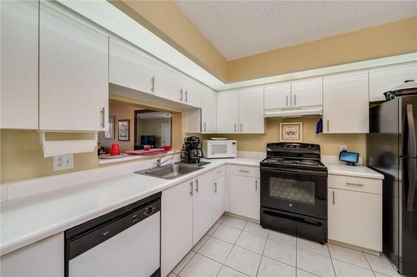 Plymouth At Century Village, 950 SW 138th Ave #202B, Pembroke Pines, Florida 33027, image 1